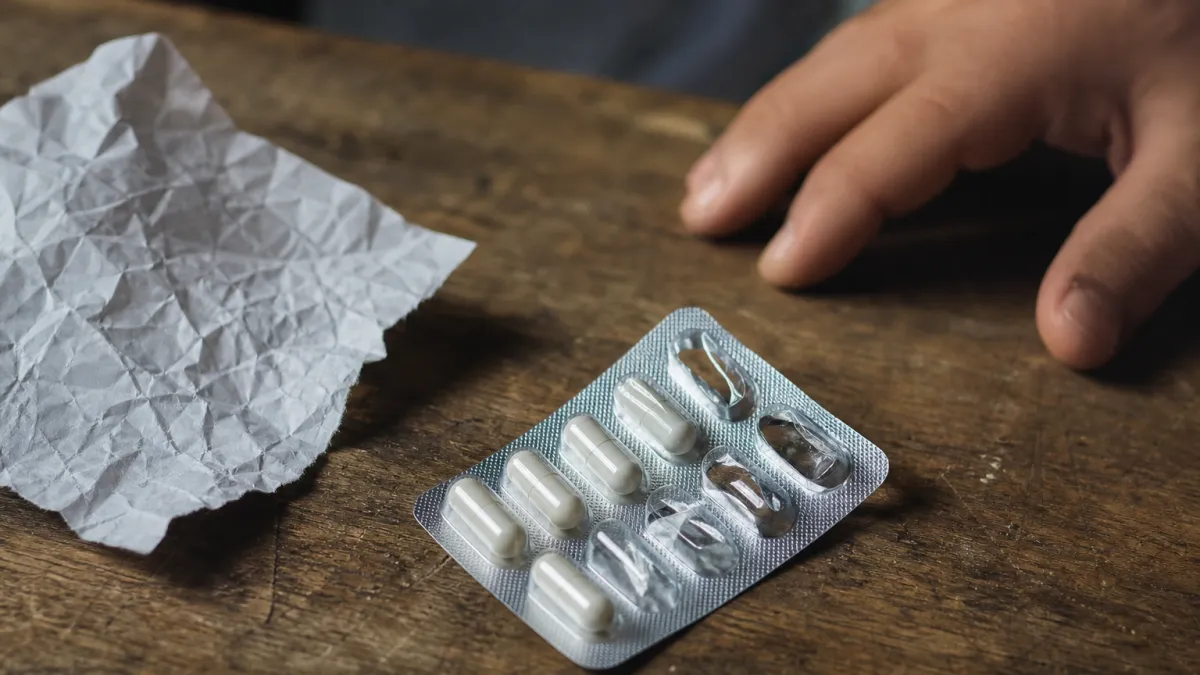 Antibiotiques et infections bactériennes : comment ça marche ?