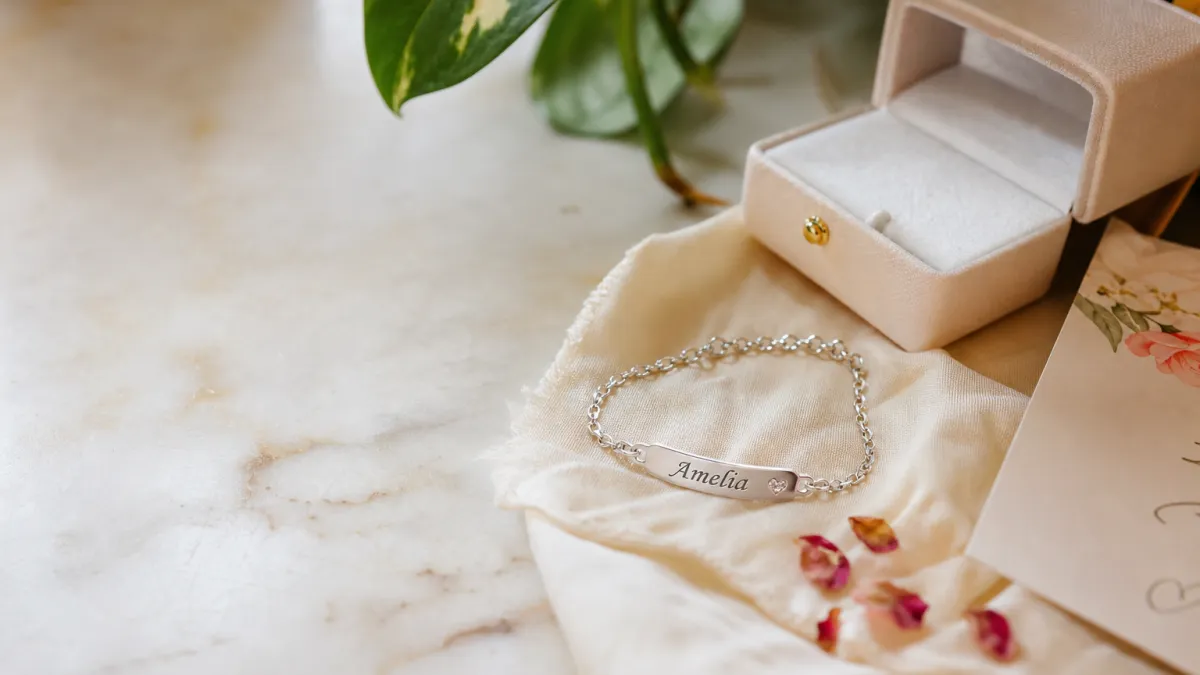 Cadeau baptême fille : trouvez le présent idéal et mémorable
